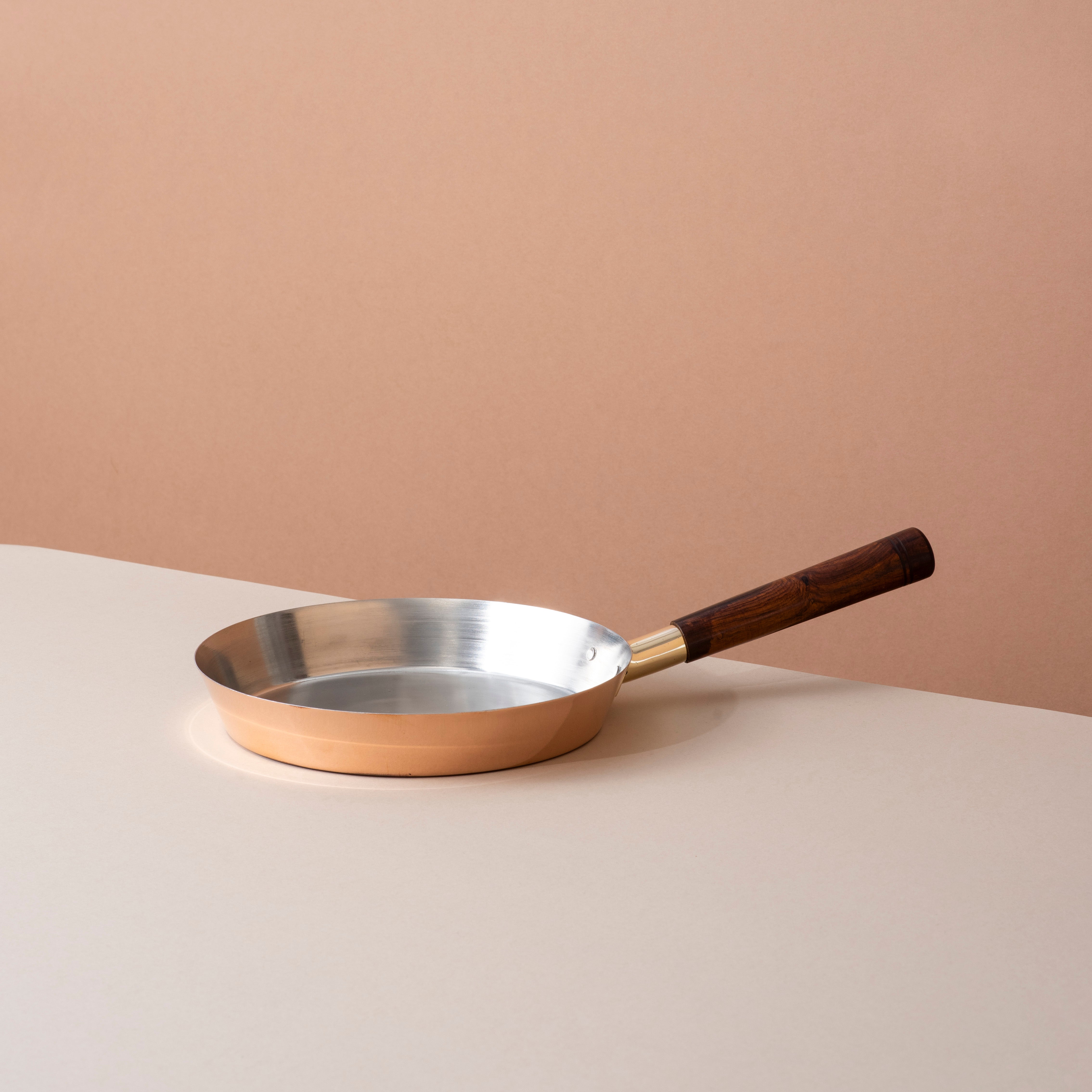 Traditional Copper Fry Pan with Tin Coating and Insulated Handle (तांबा का फ्राई पैन)